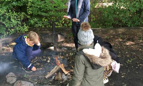 Åben skolen - Børn ved bål
